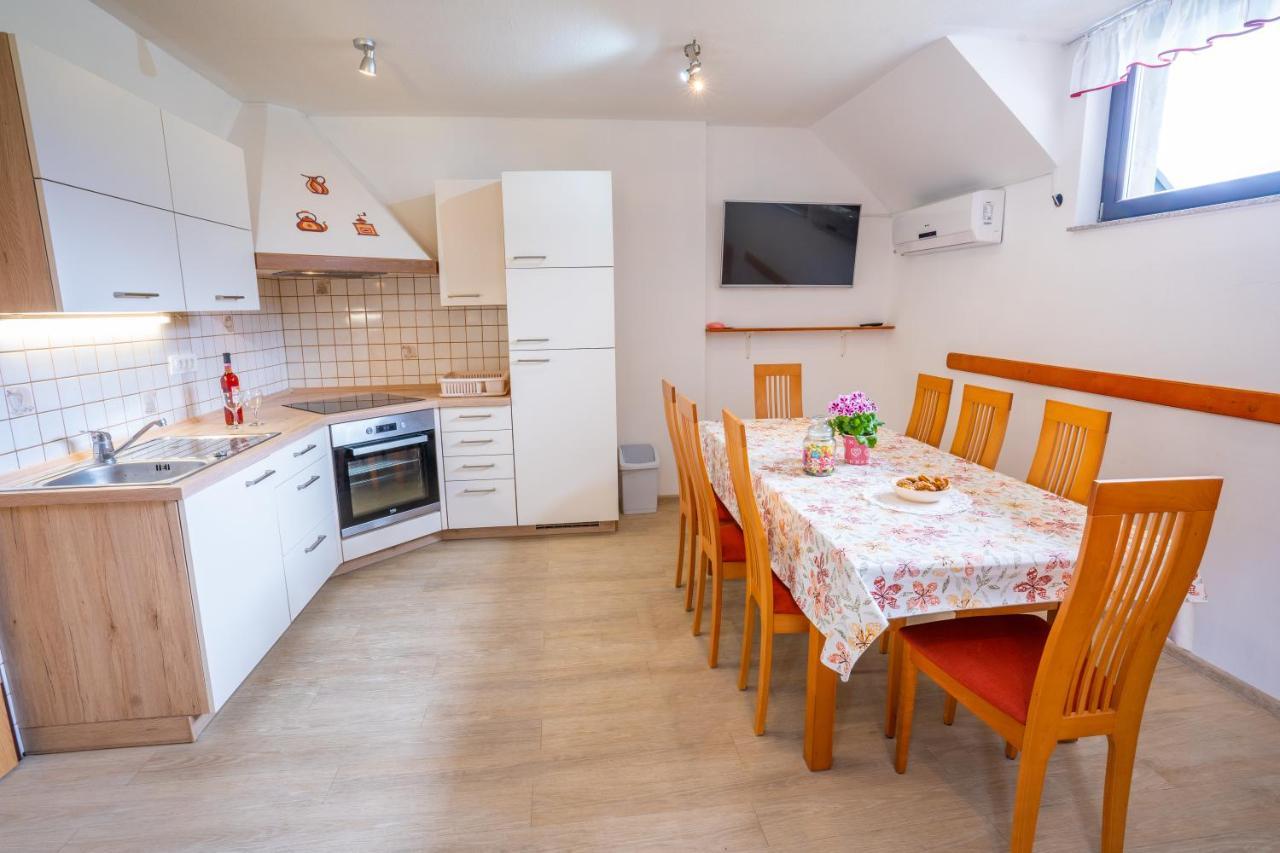 Mavrica Apartman